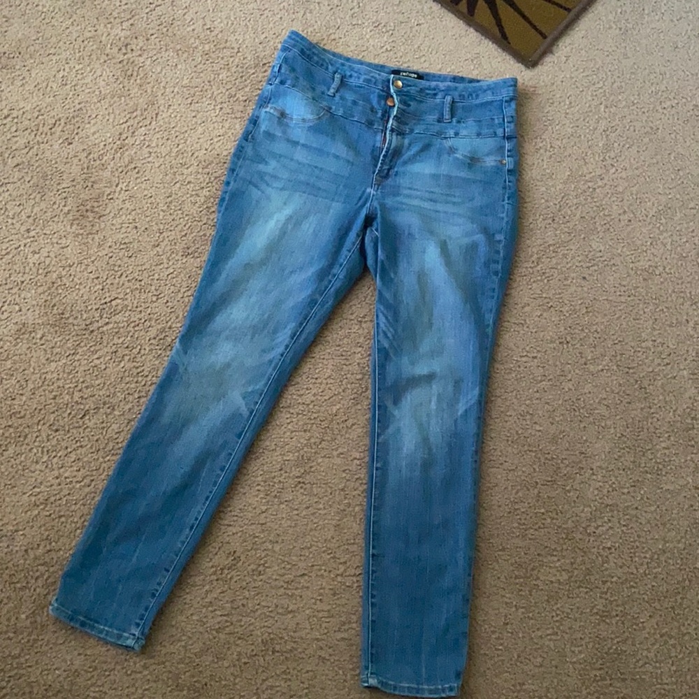 Comfy 3 button jeans!